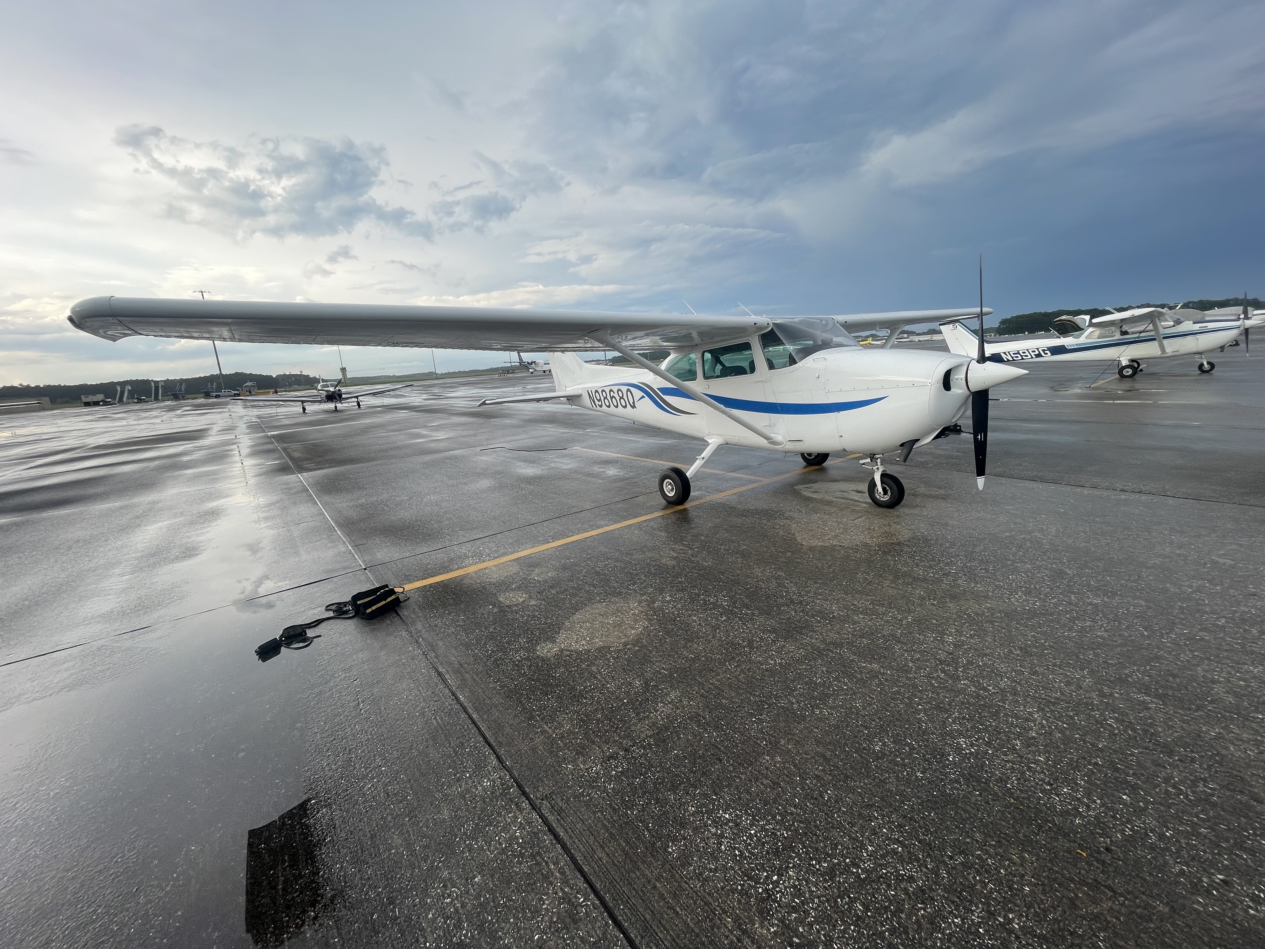 Cessna 172M Tail · N9868Q